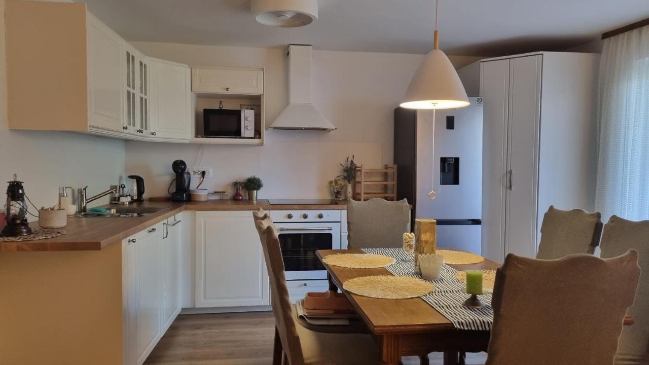 דירות Kornić Apartman Z12 מראה חיצוני תמונה